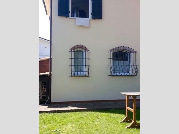 Casa Indipendente in Vendita a Ameglia, 250'000&euro;, 78 m²