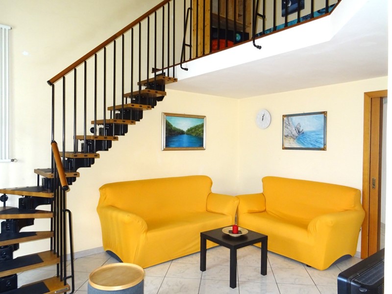 Trilocale in Vendita a Falconara Marittima, zona Rocca priora, 75'000€, 95 m², arredato