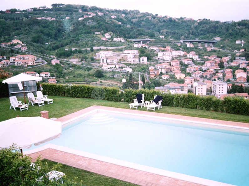 Casa Semi Indipendente in Vendita a La Spezia, zona La Foce, 650'000&euro;, 250 m²