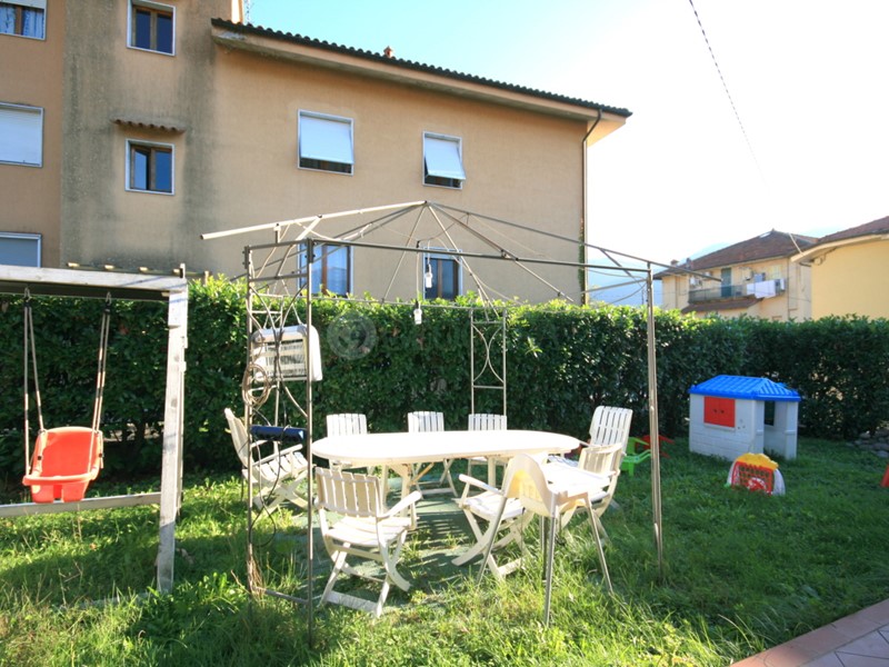 Casa Semi Indipendente in Vendita a Riccò del Golfo di Spezia, 250'000€, 150 m², con Box
