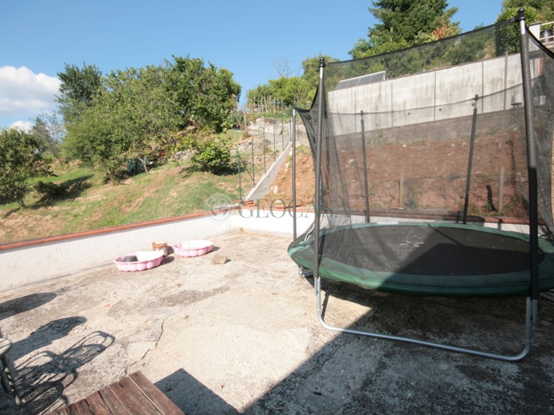 Casa Indipendente in Vendita a Riccò del Golfo di Spezia, 350'000€, 200 m², con Box