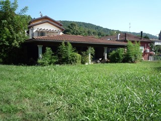 Box in Vendita a Sesto Calende, 40'000€, 185 m²