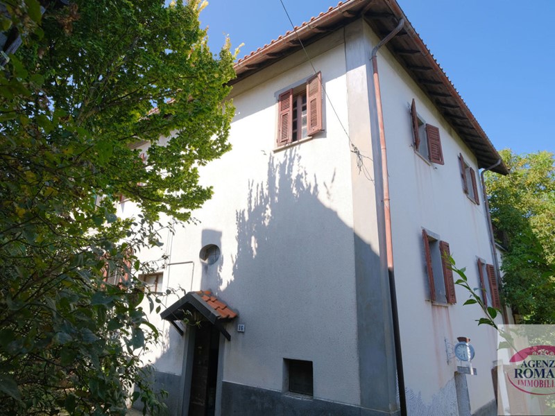 Casa Semi Indipendente in Vendita a Sassello, zona Palo, 145'000€, 278 m²