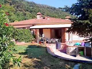 Casa Semi Indipendente in Affitto a Ameglia, 1'500€, 80 m²