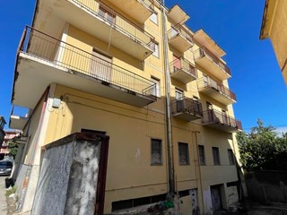 Casa Indipendente in Vendita a San Felice a Cancello, 300'000€, 1200 m²