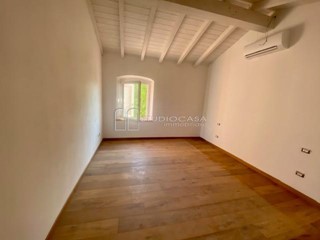 Casa Indipendente in Vendita a San Giuliano Terme, zona Arena Metato, 150'000€, 50 m²