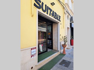 Negozio in Affitto a Manduria, 750€, 60 m²