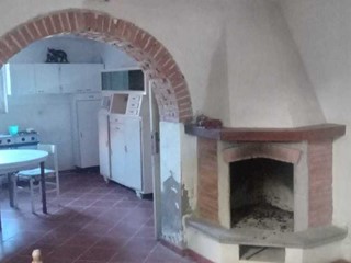 Casa Indipendente in Vendita a Lucca, zona san leonardo in treponzio, 430'000€, 220 m², con Box