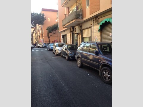 Immobile commerciale in Vendita a Salerno, zona TORRIONE, 85'000&euro;, 35 m²