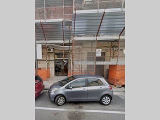 Immobile commerciale in Vendita a Salerno, zona TORRIONE, 70'000&euro;, 25 m²
