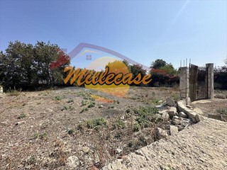 Terreno industriale in Vendita a Siracusa, zona Fanusa, 48'000€, 1200 m²