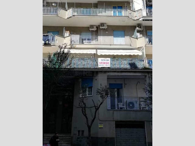 Trilocale in Vendita a Salerno, zona ZONA CARMINE, 245'000&euro;, 85 m²