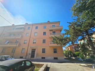 Appartamento in Vendita a Foligno, 100'000€, 80 m²