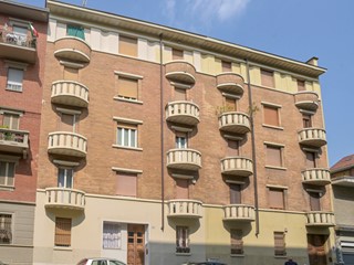 Bilocale in Vendita a Torino, 135'000€, 60 m², arredato