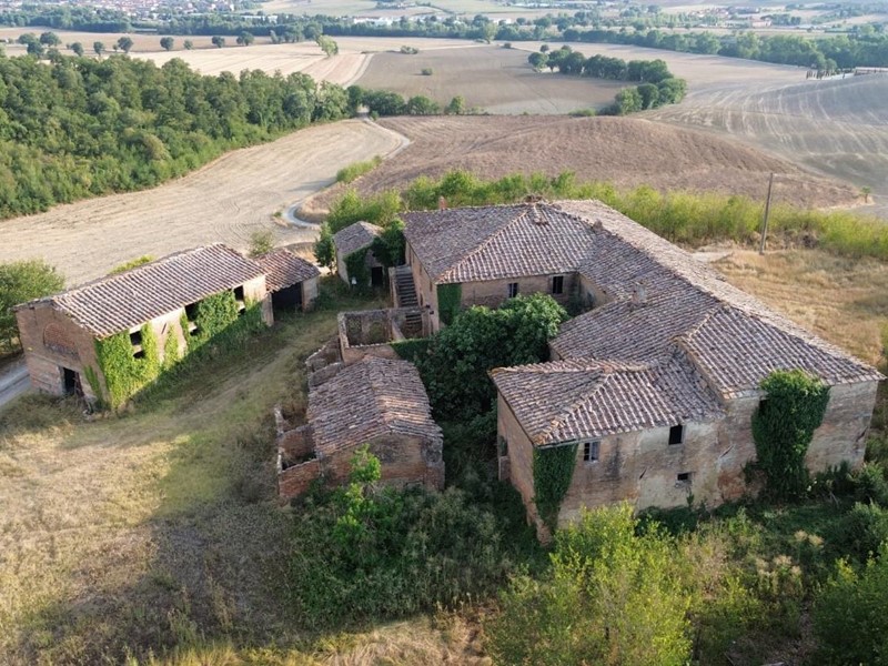 Casale in Vendita a Monteroni d'Arbia, 2'000'000€, 1700 m²