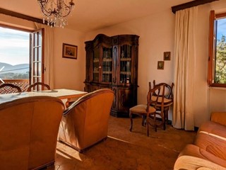 Casa Indipendente in Vendita a Luni, 399'000€, 310 m², arredato