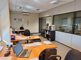 Ufficio in Vendita a Capannori, zona Lammari, 122'000€, 100 m²
