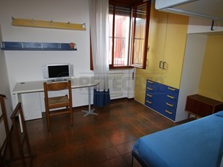 Stanza in Affitto a Vicenza, 350€, 119 m², arredato