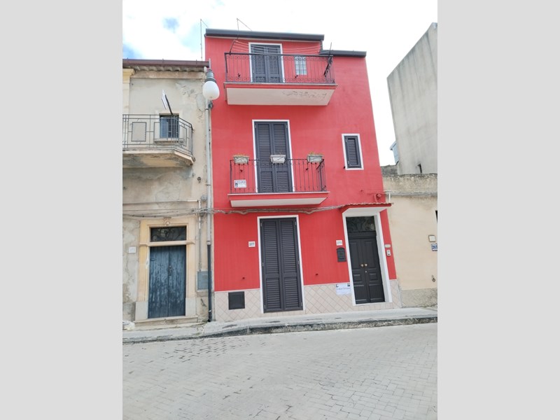 Casa Indipendente in Vendita a Grammichele, zona via Palermo, 43'000€, 120 m², arredato