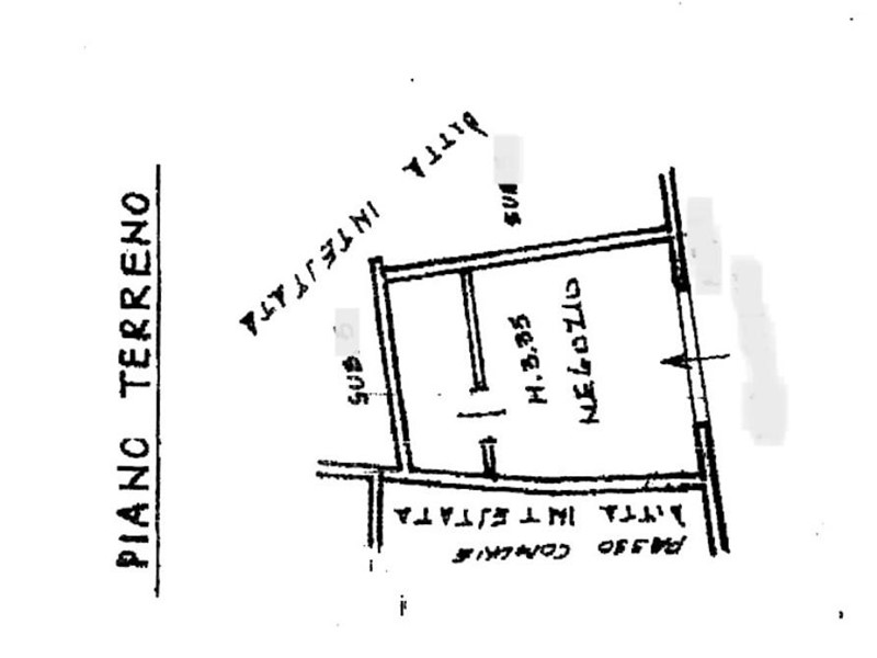 Immobile commerciale in Vendita a Pontedera, 35'000€, 35 m²