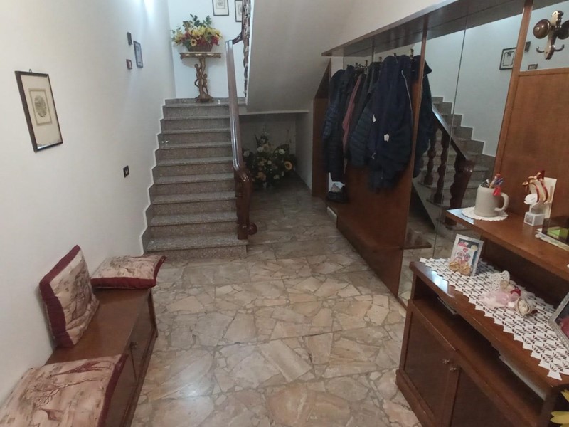 Casa Indipendente in Vendita a San Miniato, zona San Romano, 360'000€, 270 m², con Box