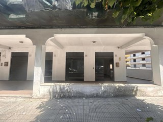 Negozio in Vendita a Barcellona Pozzo di Gotto, 120'000€, 130 m²
