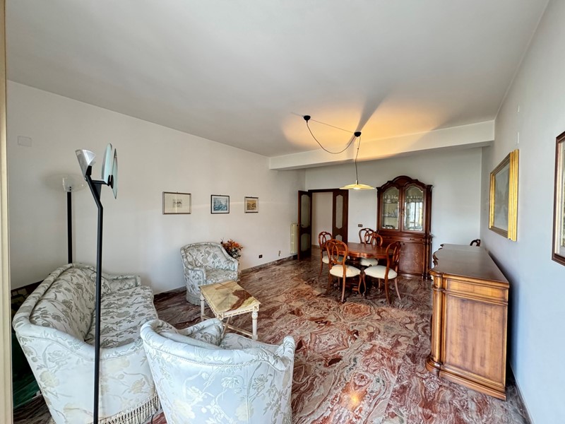 Casa Indipendente in Vendita a San Giacomo degli Schiavoni, 250'000€, 483 m²
