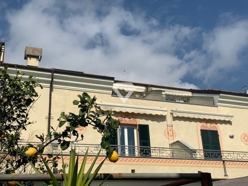 Bilocale in Vendita a Loano, 295'000€, 55 m², arredato