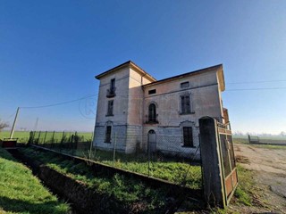 Casa Indipendente in Vendita a Pontevico, 159'900€, 635 m²