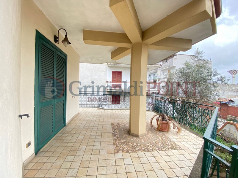 Quadrilocale in Vendita a Melito di Napoli, 295'000€, 255 m²
