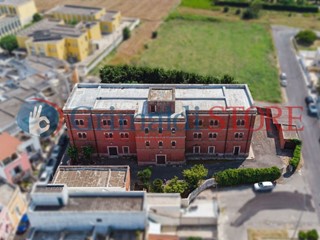 Casa Indipendente in Vendita a Arnesano, 490'000€, 1750 m²