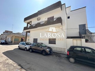 Casa Indipendente in Vendita a Melendugno, 280'000€, 400 m², arredato, con Box