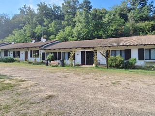 Attività commerciale in Vendita a Asti, zona sessant, 800'000&euro;, 1000 m², arredato