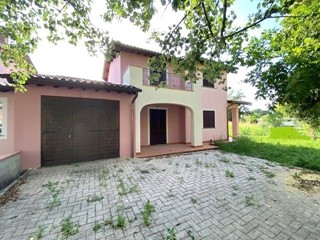Villa bifamiliare in Vendita a Capannori, zona Lammari, 360'000€, 160 m², con Box