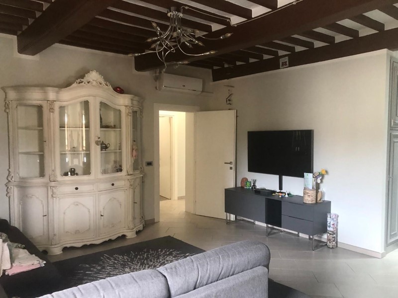 Appartamento in Vendita a San Miniato, zona Ponte a Egola, 180'000€, 130 m², arredato, con Box