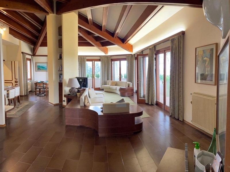 Villa in Vendita a Casciana Terme Lari, 480'000€, 220 m²