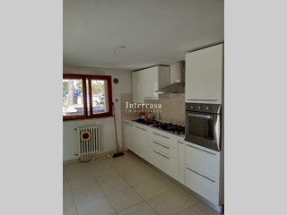 Trilocale in Vendita a Pisa, 100'000€, 65 m²