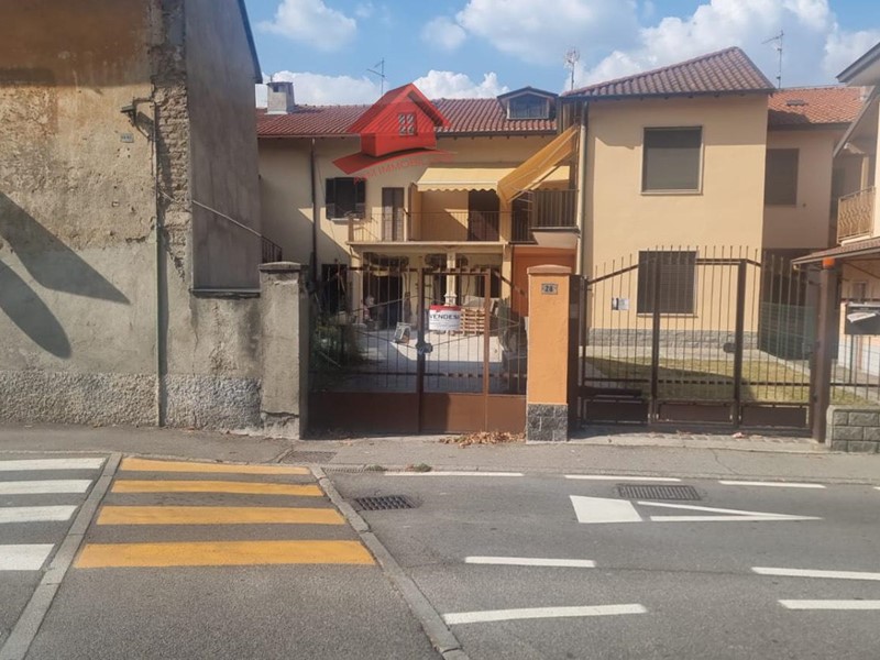 Trilocale in Vendita a Ciserano, 200'000€, 90 m²