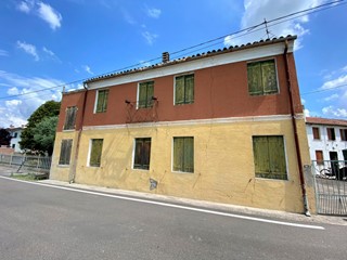 Casale in Vendita a Noventa Vicentina, 75'000€, 175 m²