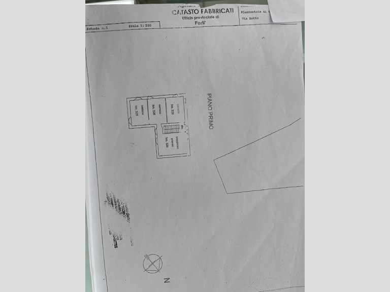 Casa Indipendente in Vendita a Roncofreddo, 125'000€, 250 m²