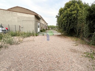 Immobile commerciale in Affitto a Rosignano Marittimo, zona Morelline, 1'000€, 665 m²