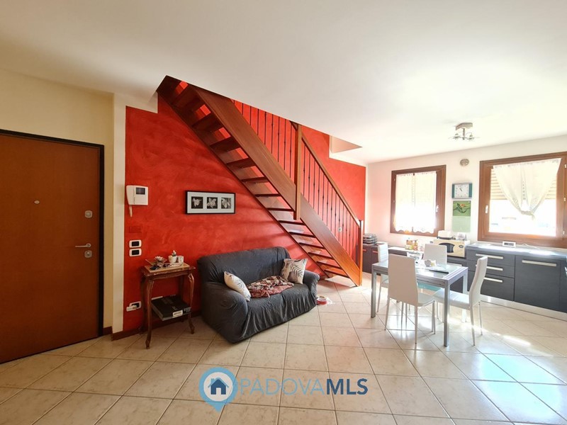 Quadrilocale in Vendita a Montegrotto Terme, 168'000€, 97 m², con Box