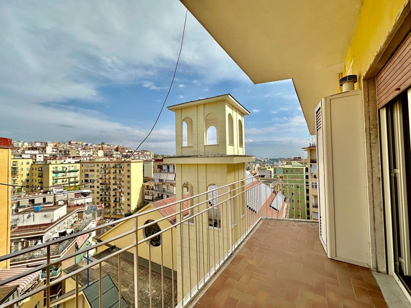 Appartamento in Affitto a Napoli, zona Arenella, 1'700€, 130 m²