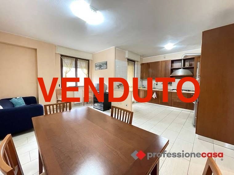 Quadrilocale in Vendita a Cesano Boscone, 245'000€, 130 m²