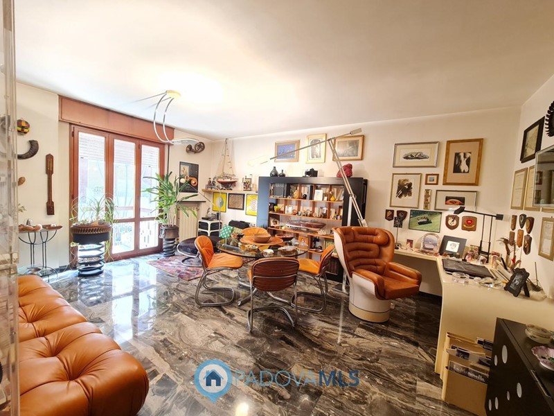 Trilocale in Vendita a Abano Terme, 148'000€, 118 m²