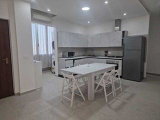 Appartamento in Affitto a Cesena, 400€, 130 m²