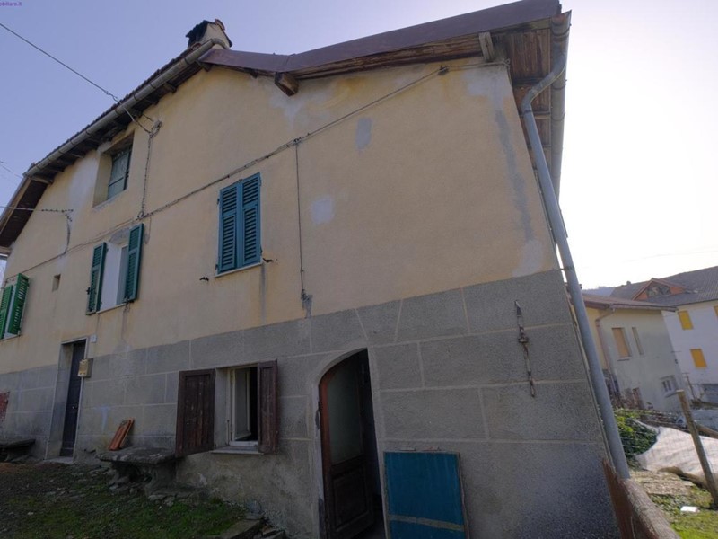 Casa Semi Indipendente in Vendita a Sassello, 35'000€, 170 m²