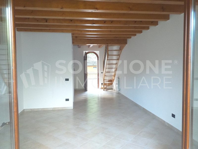 Trilocale in Vendita a Clusone, 130'000€, 80 m²