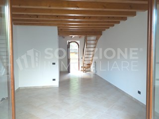 Trilocale in Vendita a Clusone, 130'000€, 80 m²