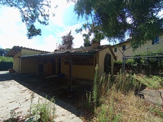 Casale in Vendita a Poggibonsi, 250'000€, 75 m²